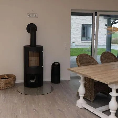Hébergement de vacances Ferienhaus Mein Ostseeplatzchen Am Meer 7 *
